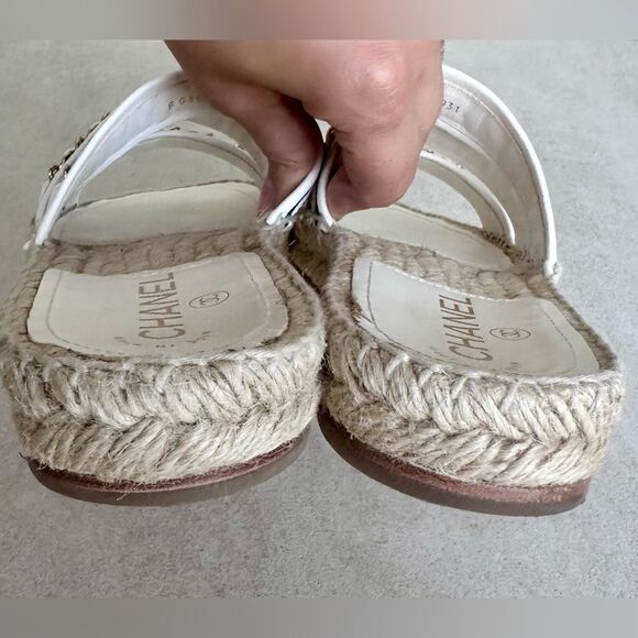 CHANEL Chain Lambskin Espadrille Slip On Sandals  EU 37 US 6-6.5 Black & White - Picture 9 of 13